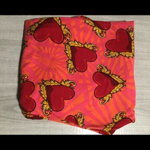 LLR VALENTINE LEGGINGS. NWT, TC hearts